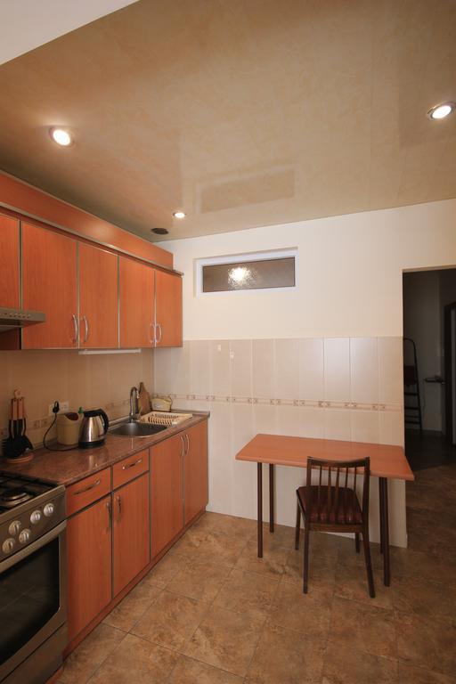 Republic Square Apartment Ereván Habitación foto